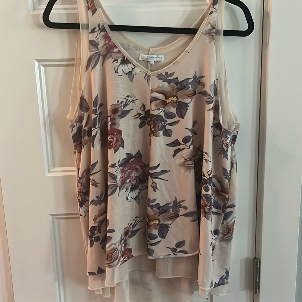 Grace & Lace floral tank size M
